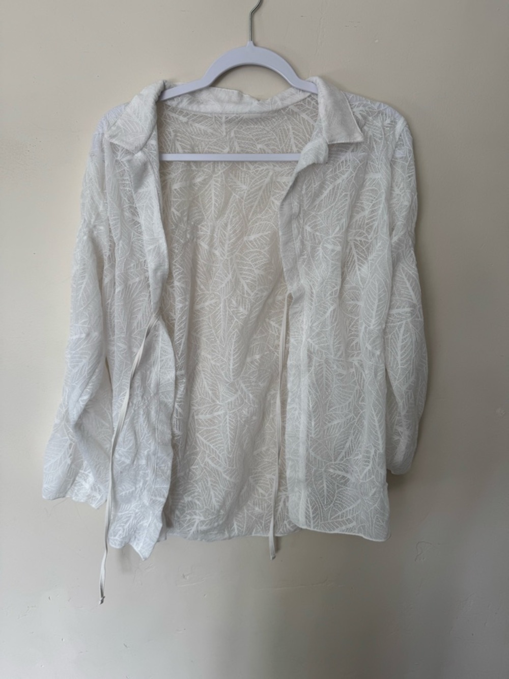 Lightweight Sheer Leaf-Pattern Top - White